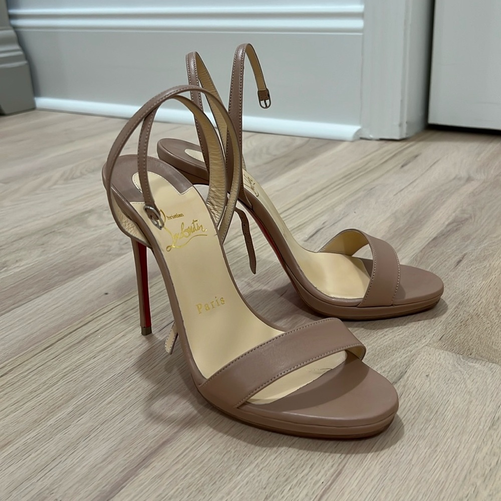 Christian Louboutin Loubi Queen 120 Nappa Nude size 38
